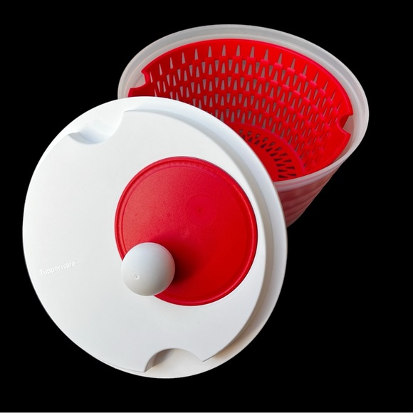 Tupperware Red Large Salad Spinner - Picture 2 of 3